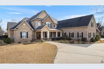 204 Bridgeway Drive, Warner Robins, GA 31088 - Photo 2