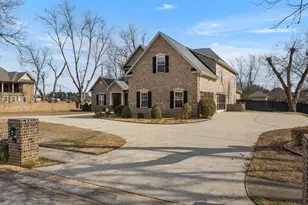 204 Bridgeway Dr, Warner Robins, GA 31088 - Photo 4