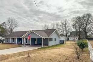 210 Oakridge Dr, Byron, GA 31008 - Photo 8