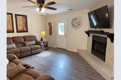 210 Oak Ridge Dr, Byron, GA 31008 - Photo 18