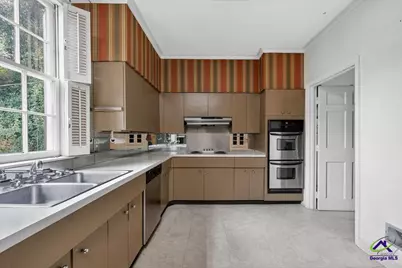 1802 Pine Forest, Dublin, GA 31021 - Photo 10