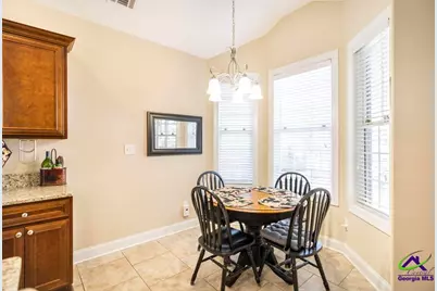 206 Londie Ln, Perry, GA 31069 - Photo 8