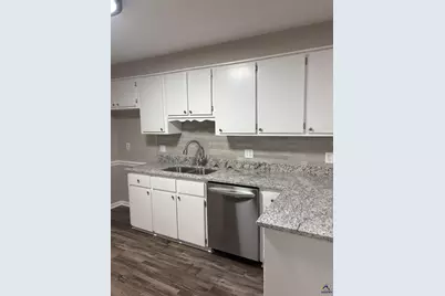 422 Lake  Front Drive, Warner Robins, GA 31088 - Photo 10