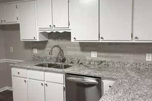 422 Lake Front Dr, Warner Robins, GA 31088 - Photo 10