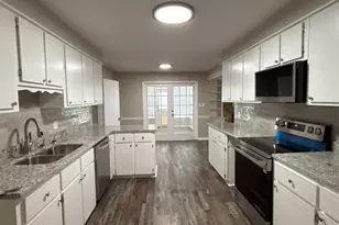 422 Lake Front Dr, Warner Robins, GA 31088 - Photo 8