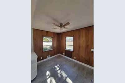 161 E Cherry Street, Cochran, GA 31014 - Photo 16