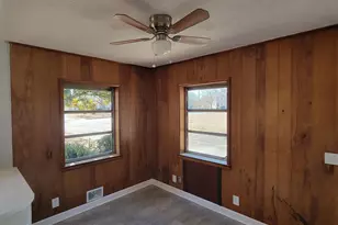 161 E Cherry St, Cochran, GA 31014 - Photo 16