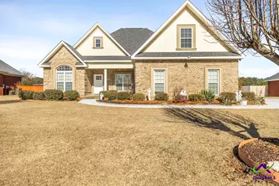 302 Estates Way, Warner Robins, GA 31088 - Photo 1