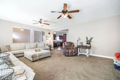 303 Rose Pointe Ct, Bonaire, GA 31005 - Photo 12