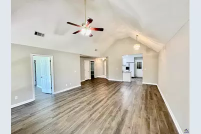 213 Bayside Drive, Warner Robins, GA 31088 - Photo 4