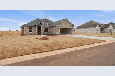 204 Farmland Circle, Perry, GA 31069 - Photo 1