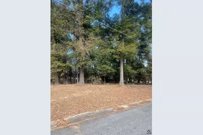 1200 Creekwood Drive, Perry, GA 31069 - Photo 1