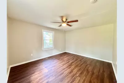 1319 Laura Avenue, Warner Robins, GA 31088 - Photo 18