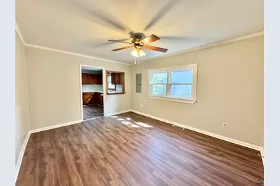 1319 Laura Avenue, Warner Robins, GA 31088 - Photo 12