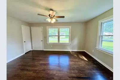 1319 Laura Avenue, Warner Robins, GA 31088 - Photo 4