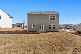 1077 Cold Water Dr, Griffin, GA 30224 - Photo 4