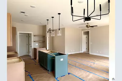 218 Valencia Circle, Warner Robins, GA 31028 - Photo 8