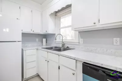 718 Oakview, Warner Robins, GA 31093 - Photo 10