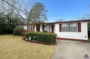 103 Lake Dr, Warner Robins, GA 31088 - Photo 1