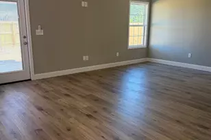 204 Sutton Dr, Perry, GA 31069 - Photo 10