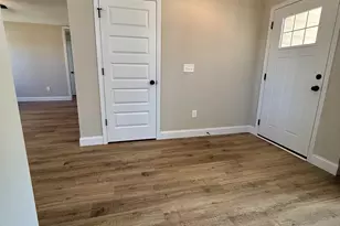 206 Sutton Dr, Perry, GA 31069 - Photo 2