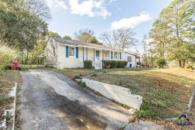 1334 Lakeview Drive, Macon, GA 31206 - Photo 2