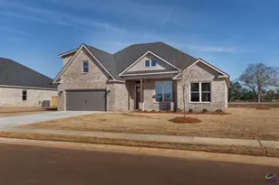 208 Farmland Circle, Perry, GA 31069 - Photo 2