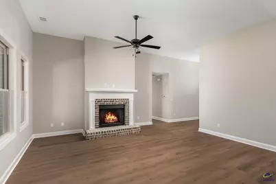 208 Farmland Circle, Perry, GA 31069 - Photo 6