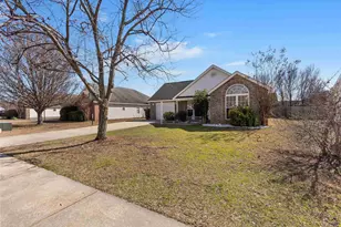 205 Wembley Dr, Warner Robins, GA 31088 - Photo 4