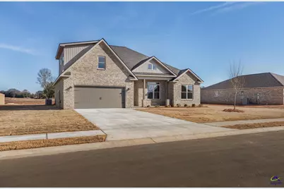 203 Farmland Circle, Perry, GA 31069 - Photo 2