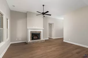 203 Farmland Circle, Perry, GA 31069 - Photo 6