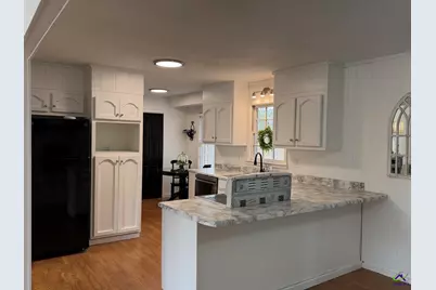 229 W Peter St, Cochran, GA 31014 - Photo 10