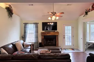 207 Gleneagle Dr, Byron, GA 31008 - Photo 4