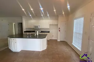 308 Spyglass Hill Dr, Perry, GA 31069 - Photo 4