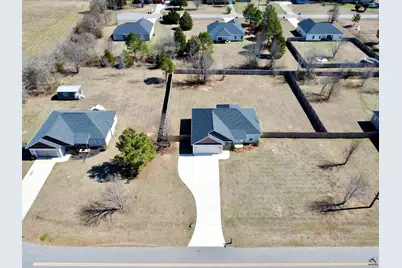 129 Amanda Dr, Byron, GA 31008 - Photo 32