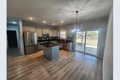 129 Amanda Dr, Byron, GA 31008 - Photo 4