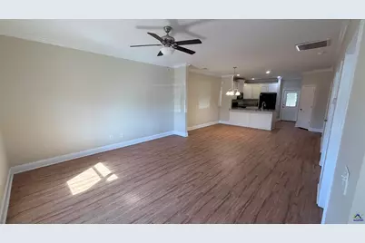 118 Grayton Way, Perry, GA 31069 - Photo 2