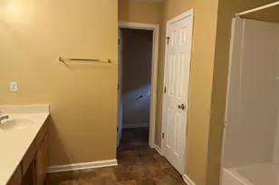 136 Oscar Ct, Warner Robins, GA 31093 - Photo 12