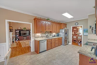 264 Lillian Drive, Byron, GA 31008 - Photo 8