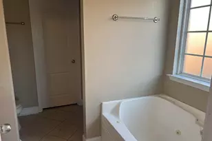 523 Manchester Ln, Byron, GA 31008 - Photo 6