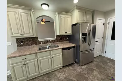 212 Winsted Court, Perry, GA 31069 - Photo 8