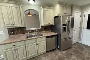 212 Winsted Ct, Perry, GA 31069 - Photo 8