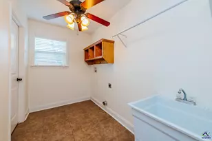 214 Cheshire Dr, Warner Robins, GA 31088 - Photo 8