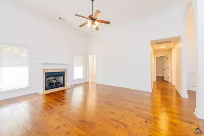 214 Cheshire Drive, Warner Robins, GA 31088 - Photo 4