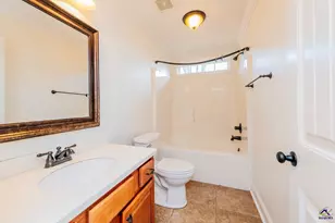 214 Cheshire Dr, Warner Robins, GA 31088 - Photo 12