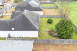 207 Broderick Cir, Warner Robins, GA 31088 - Photo 4