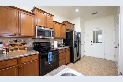 207 Broderick Circle, Warner Robins, GA 31088 - Photo 16