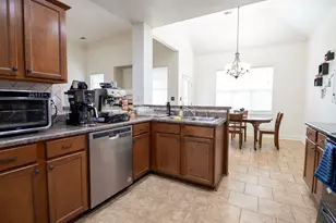 207 Broderick Cir, Warner Robins, GA 31088 - Photo 16
