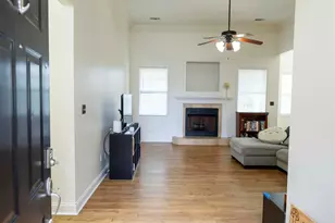 207 Broderick Cir, Warner Robins, GA 31088 - Photo 8