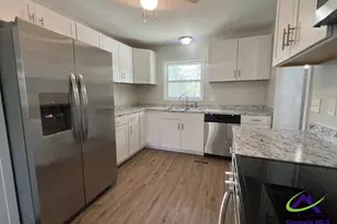 105 Robinhood Dr, Warner Robins, GA 31088 - Photo 12